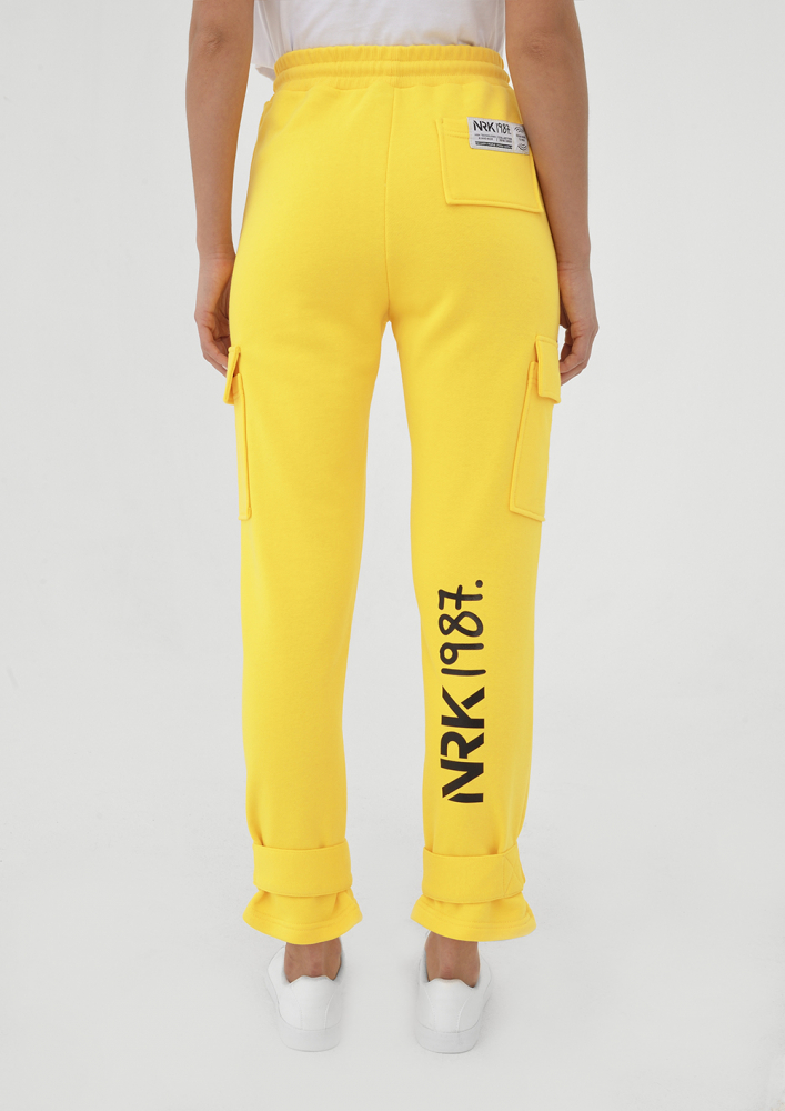Худи и спортивные брюки Pockets. Yellow. Female.
